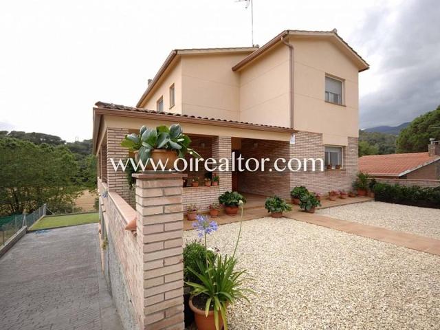 Casas de pueblo en venta en Sant Pere de Vilamajor photo 0
