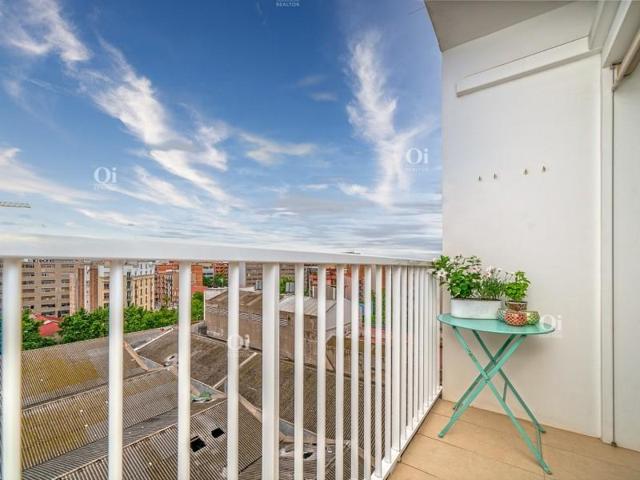 Apartamento en venta en Barcelona photo 0