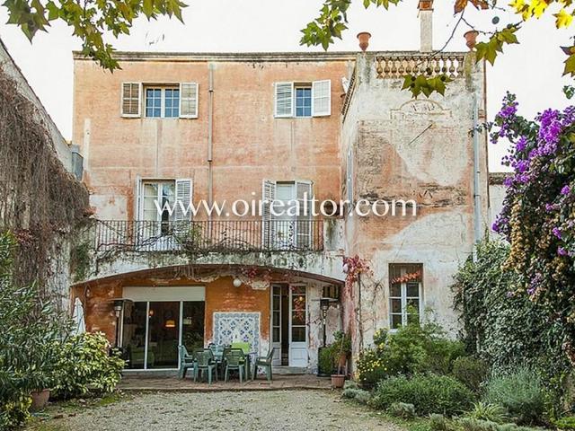 Casas de pueblo en venta en Argentona photo 0