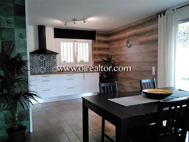 Casas de pueblo en venta en Argentona photo 0