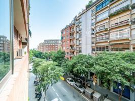 Apartamento en venta en Barcelona photo 0