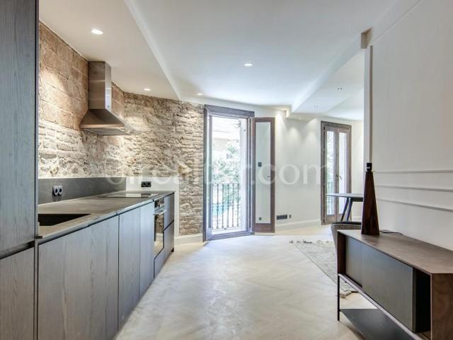Apartamento en venta en Barcelona photo 0