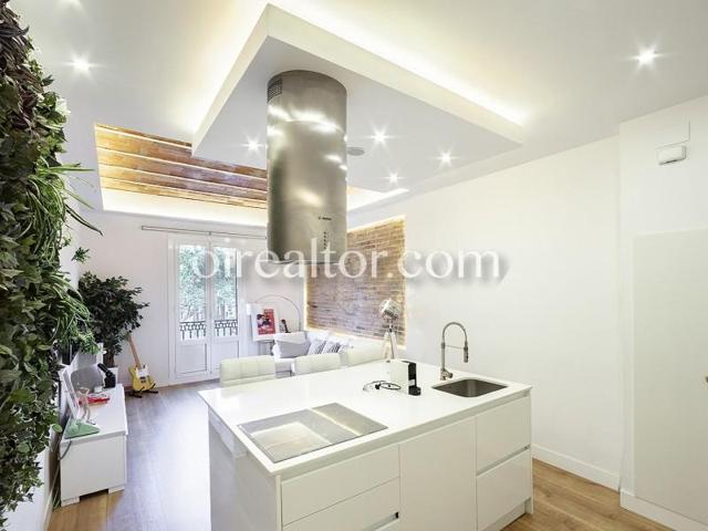 Apartamento en venta en Barcelona photo 0