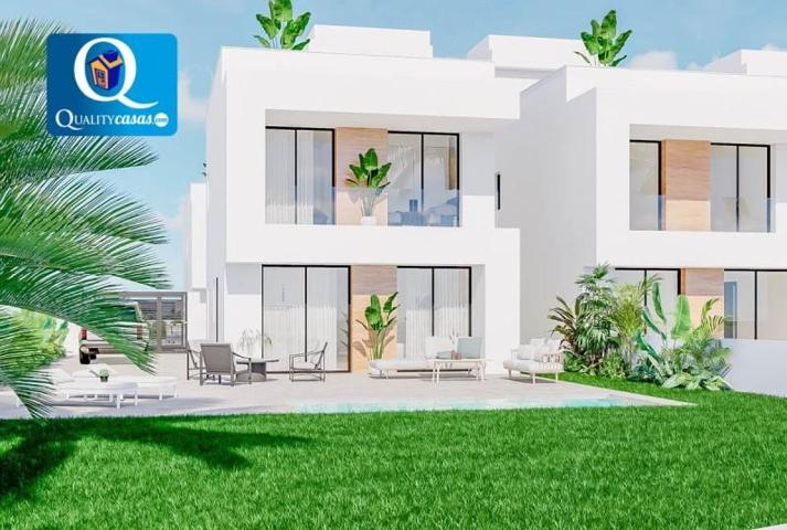 Adosada en venta en Orihuela Costa, La Zenia photo 0