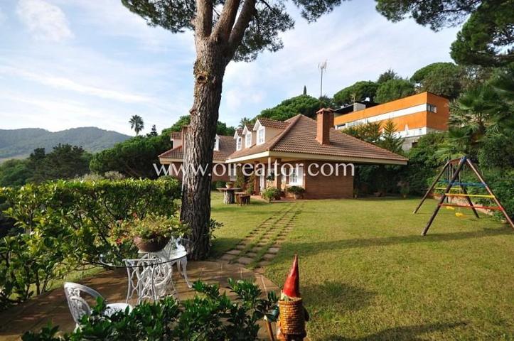 Casas de pueblo en venta en Cabrils photo 0