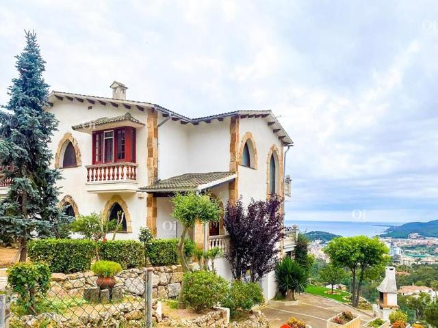 Casas de pueblo en venta en Lloret de Mar photo 0