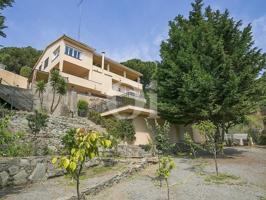 Casas de pueblo en venta en Cabrils photo 0