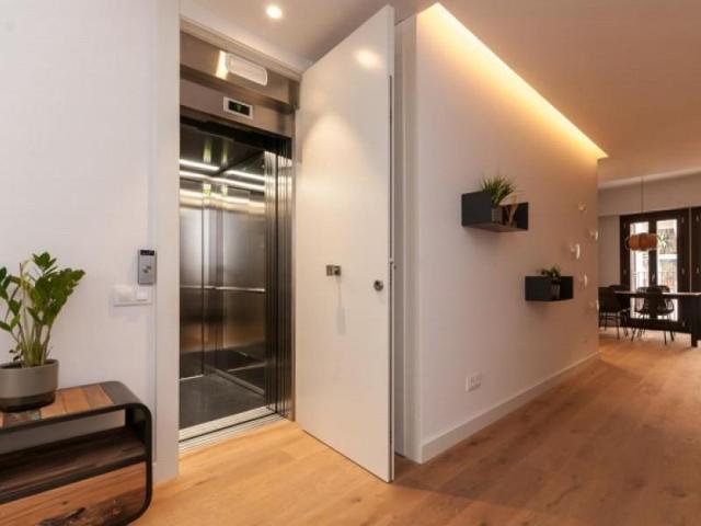 Apartamento en venta en Barcelona photo 0