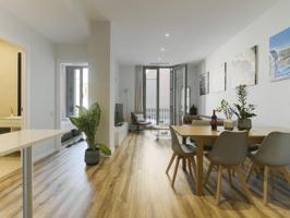 Apartamento en venta en Barcelona photo 0
