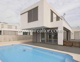 Casas de pueblo en venta en Barcelona photo 0