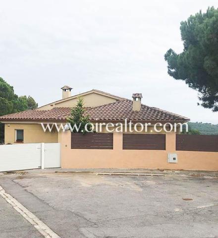 Casas de pueblo en venta en Lloret de Mar photo 0