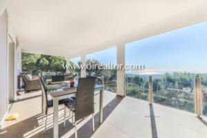 Casas de pueblo en venta en Alella photo 0