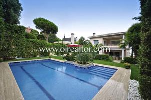 Casas de pueblo en venta en Teià photo 0