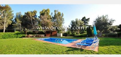 Casas de pueblo en venta en Sant Andreu de Llavaneres photo 0