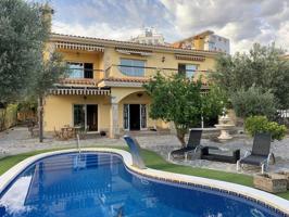 Casas de pueblo en venta en Lloret de Mar photo 0