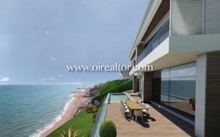 Casas de pueblo en venta en Arenys de Mar photo 0