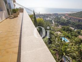 Casas de pueblo en venta en Castelldefels photo 0