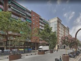 Local comercial en venta en Barcelona photo 0