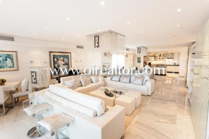 Apartamento en venta en Marbella photo 0