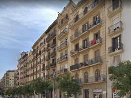 Local comercial en venta en Barcelona photo 0