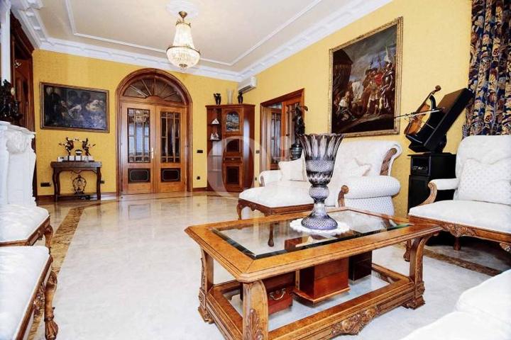 Casas de pueblo en venta en Barcelona photo 0