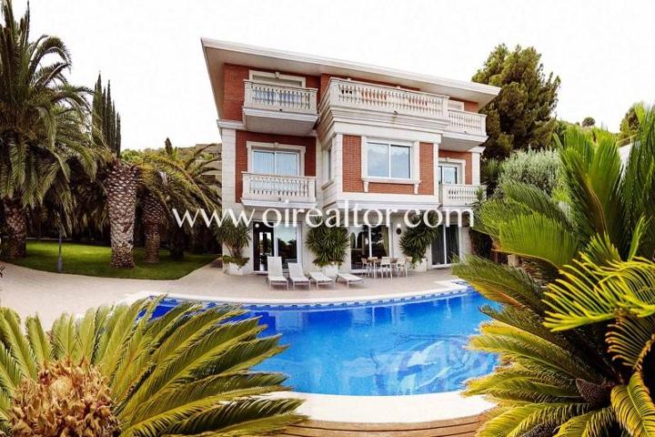 Casas de pueblo en venta en Barcelona photo 0