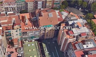 Local comercial en venta en Barcelona photo 0