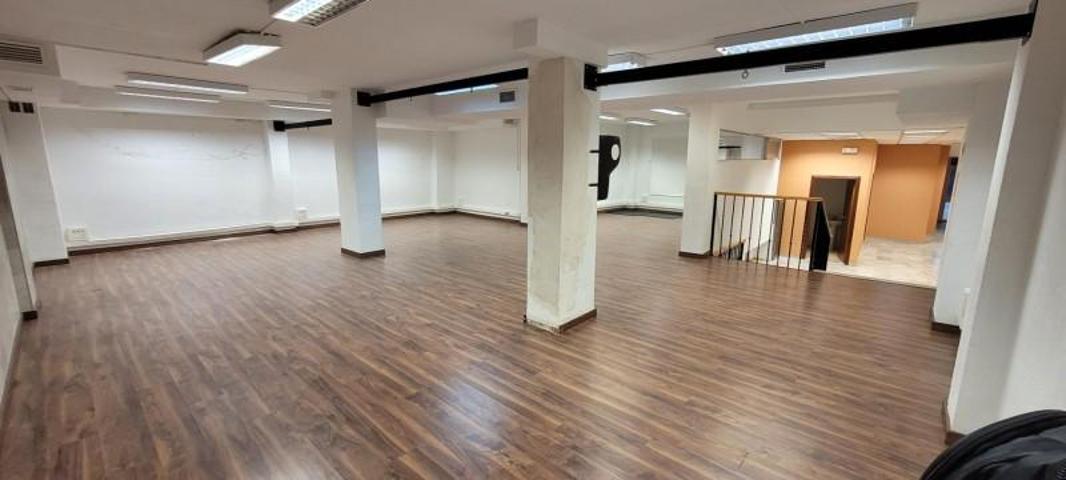 Local comercial en venta en Córdoba, Centro photo 0