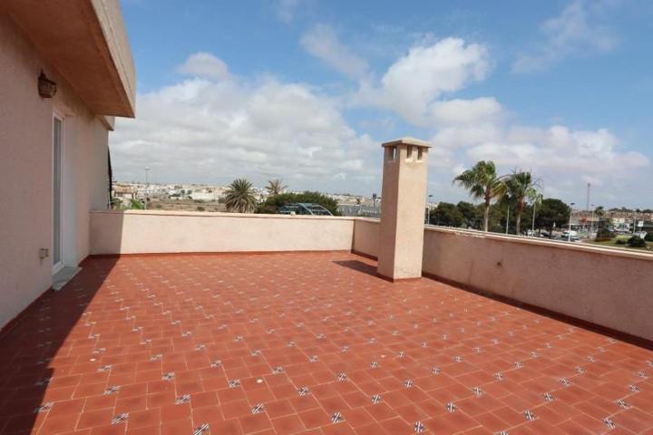 Apartamento en venta en Orihuela Costa photo 0