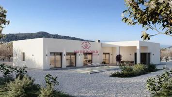 Chalet en venta en Pinoso, CAMPO photo 0