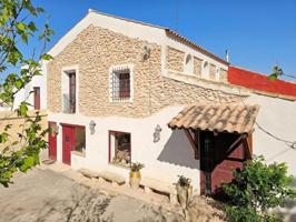 Casa con terreno en venta en Cañada del Trigo photo 0