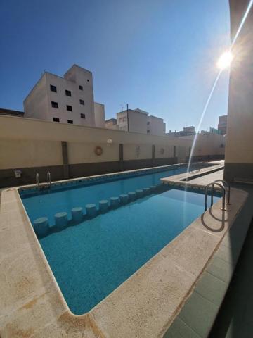 Apartamento en venta en Torrevieja, Centro photo 0