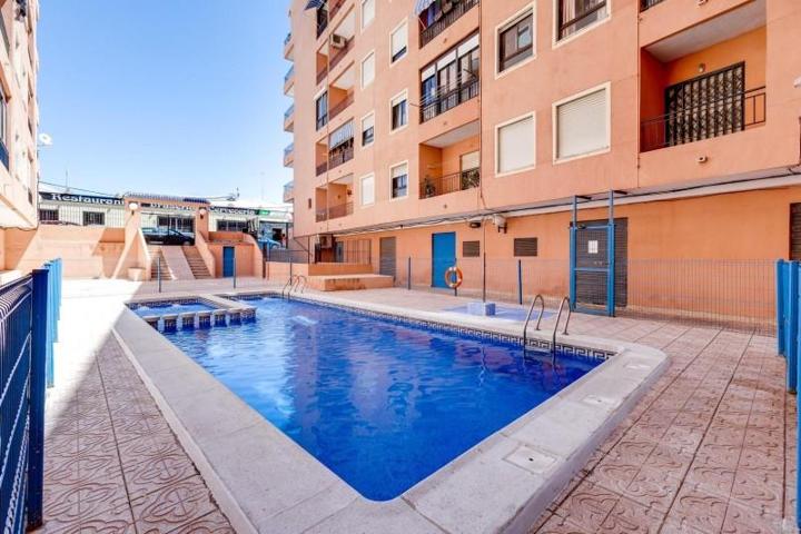 Apartamento en venta en Torrevieja, Torrevieja photo 0