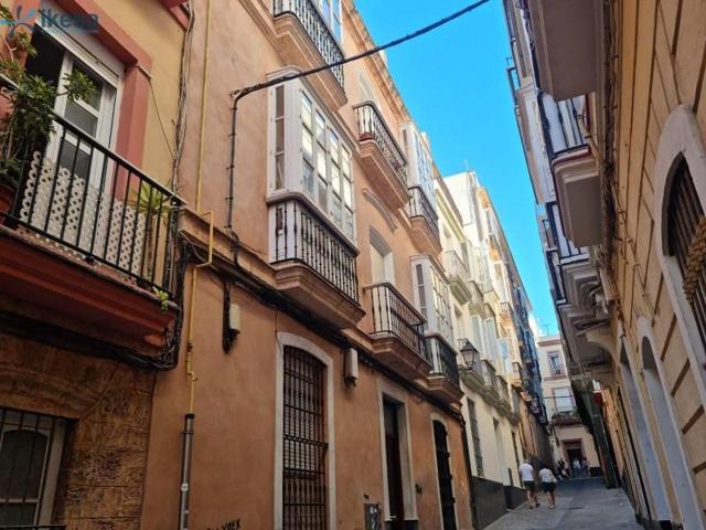Piso en venta en Cádiz, Centro photo 0