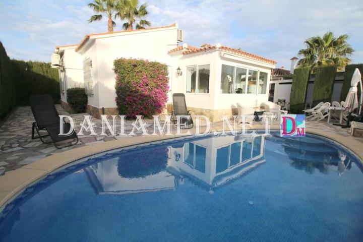 Chalet en venta en Denia, Deveses Playa photo 0