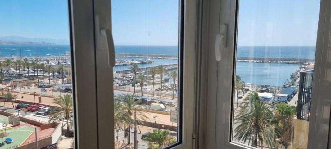 Apartamento en venta en Fuengirola, 1ª Línea de playa photo 0