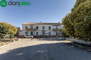 Chalet en venta en Granada, Granada photo 0