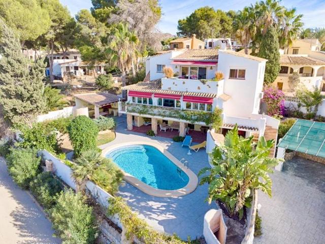 Chalet en venta en Moraira, El Portet photo 0