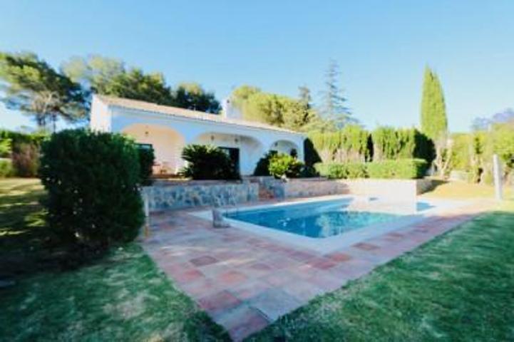 Chalet en venta en Sotogrande, Sotogrande - Alto photo 0