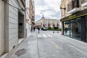 Local comercial en venta en Orihuela, Zona Centro photo 0