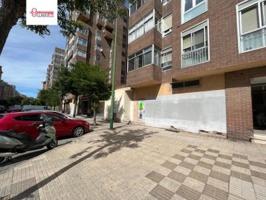 Local comercial en venta en Burgos, Gamonal photo 0