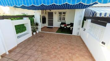 Bungalow en venta en Torrevieja, Torretas photo 0