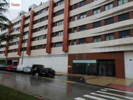 Local comercial en venta en Burgos, Gamonal photo 0