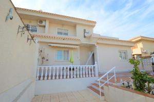 Adosada en venta en Orihuela Costa, Playa Flamenca photo 0