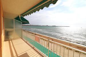 Apartamento en venta en Torrevieja, Playa de los Naufragos photo 0