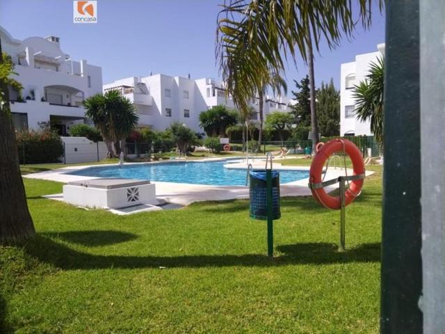 Apartamento en venta en Estepona, El Paraiso-Atalaya-Benamara photo 0