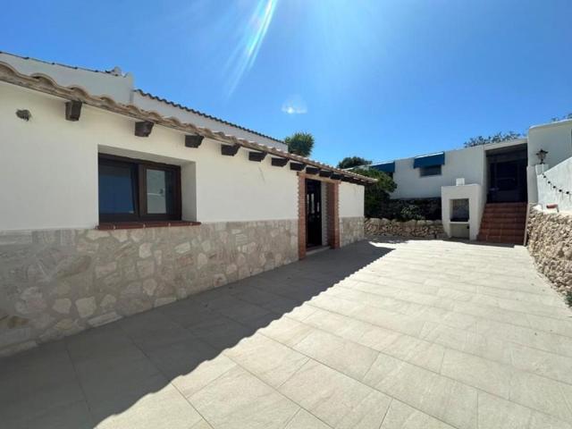 Chalet en venta en Moraira, Sabatera photo 0