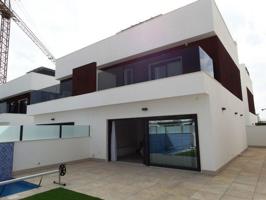 Bungalow en venta en Pilar de la Horadada, PILAR DE LA HORADADA photo 0