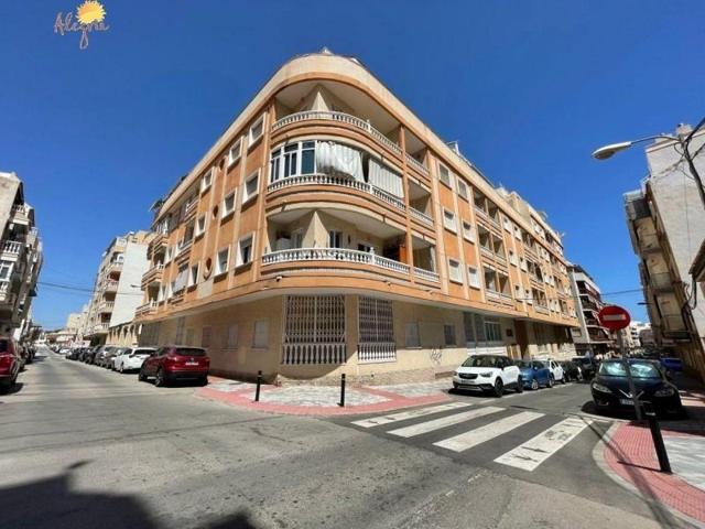 Apartamento en venta en Torrevieja, Playa del cura photo 0