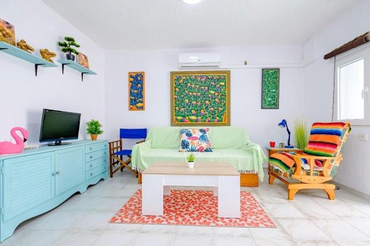 Bungalow en venta en Torrevieja, Playa de los Naufragos photo 0